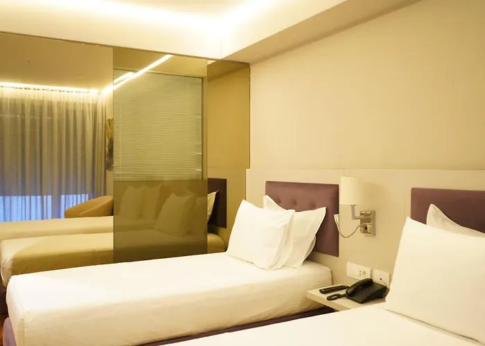 Bougainville Bay Hotel