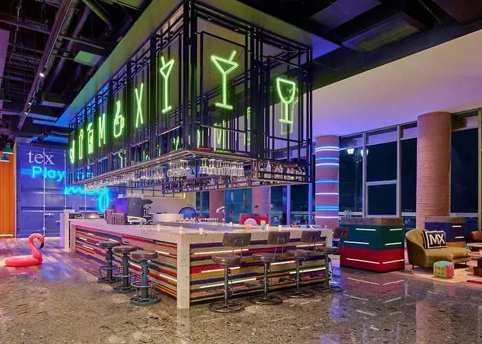 Moxy Ningbo Old Bund