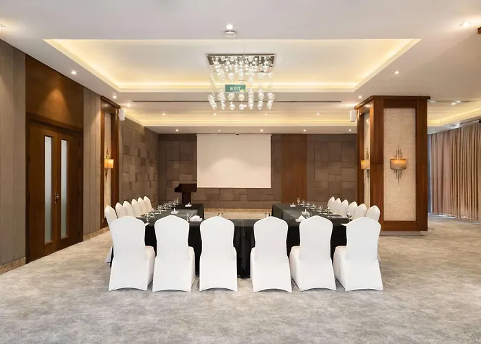 Ramada By Wyndham Erbil Gulan Street