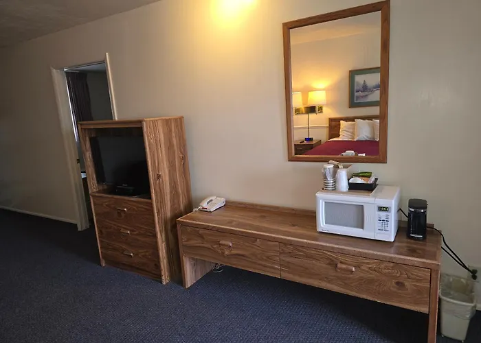 Country Village Motel