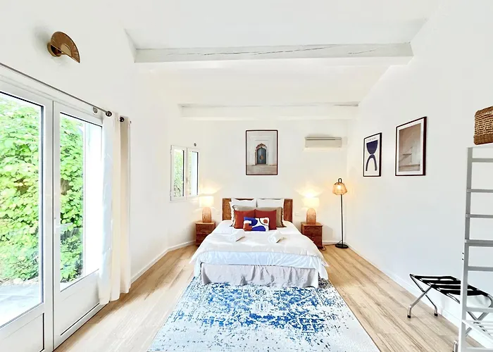 Villa B