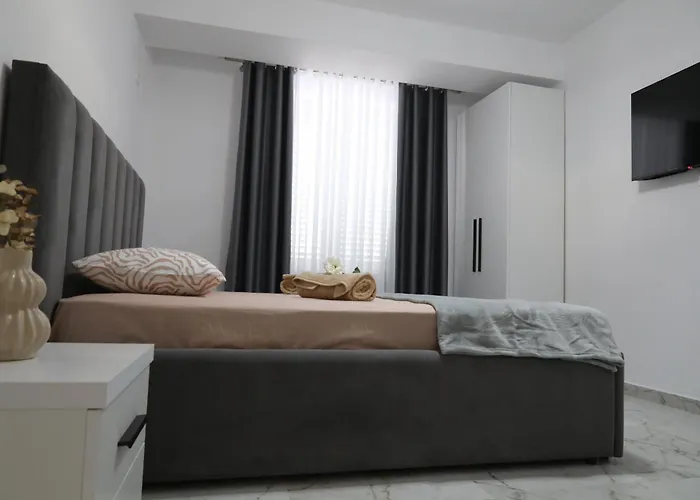 Rozafa Guest Room Center