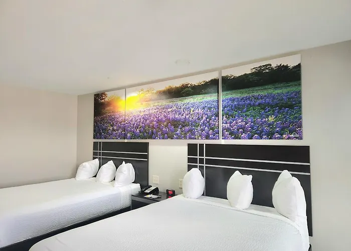 Days Inn By Wyndham Baytown Tx