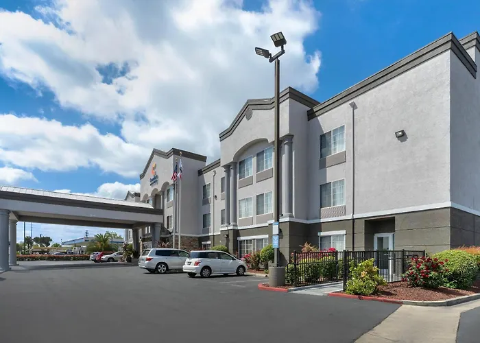 Comfort Inn & Suites Sacramento - University Area