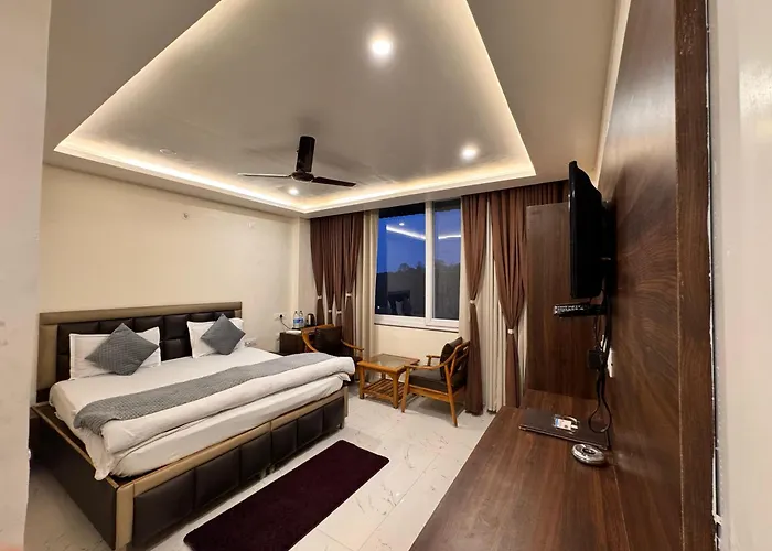 Tourist Pure Veg Hotel And Restaurant