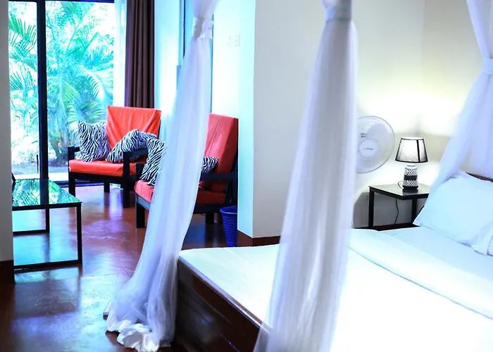 Gold Palm Hotel