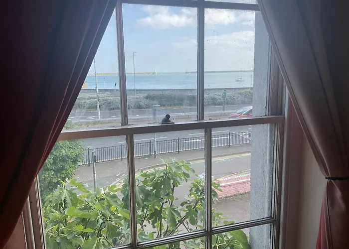 East Cliff Hotel
