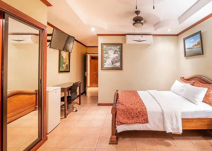 Hotel Casa Roland San Jose