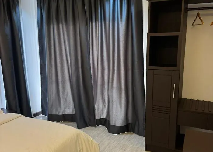 Debolonia Palace Hotel