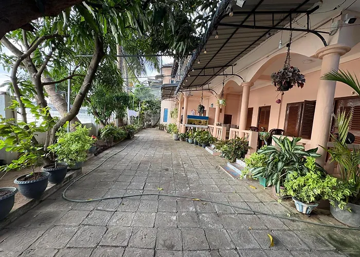 Lagoon Breeze Resort