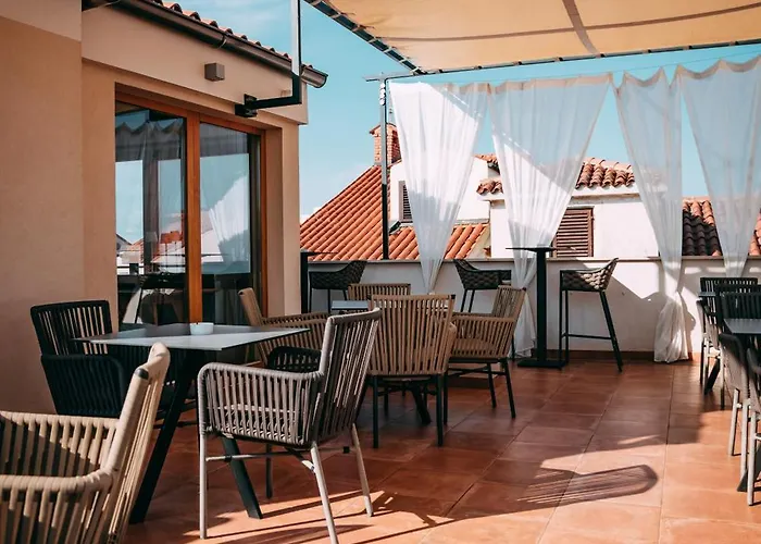 Second Life In Piran - Hotel Zala Piran With Private Parking And Shuttle Service