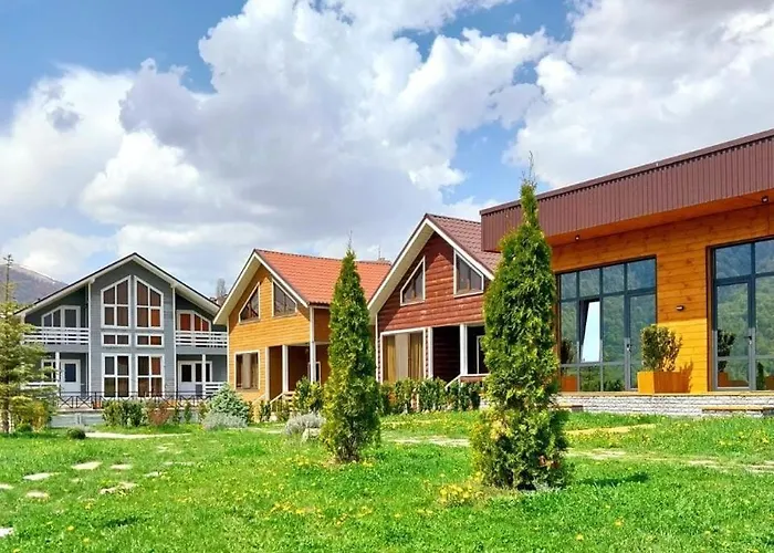 Cottage Chalet And Tours