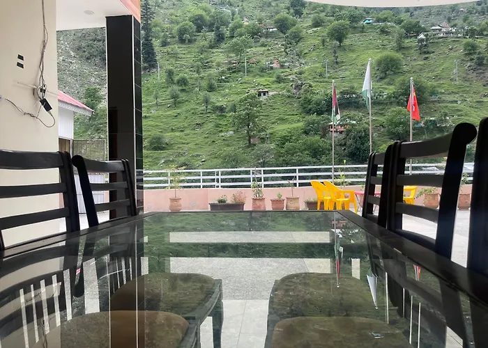 Rock & Green Hotel, Mahandri