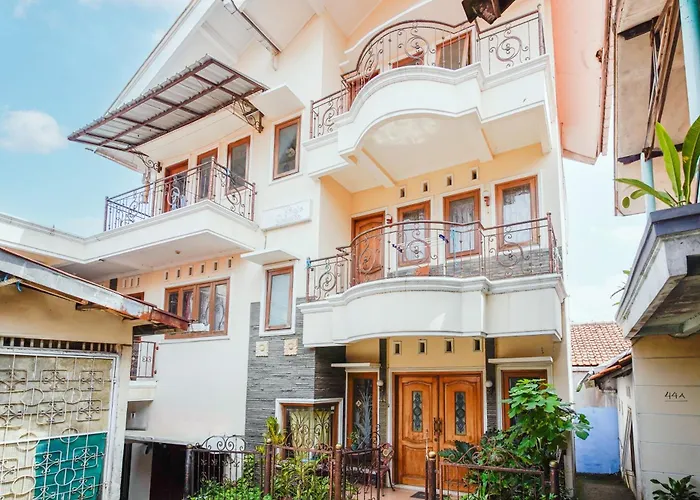 Oyo 94118 Homestayque Syariah