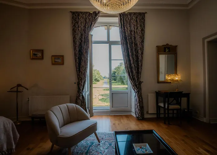 Grand Hotel "Chateau De Sully" - Piscine & Spa -Teritoria