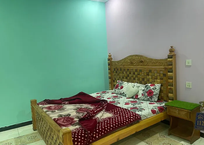 River Nights Hotel & Restaurant, Mahandri