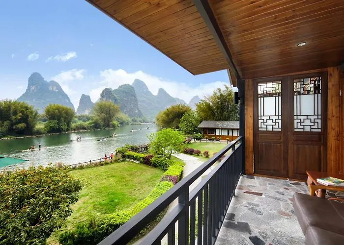 Yangshuo Mountain Retreat