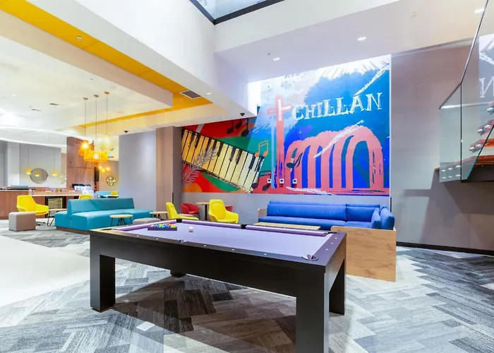 Tru By Hilton Chillan Ferrat