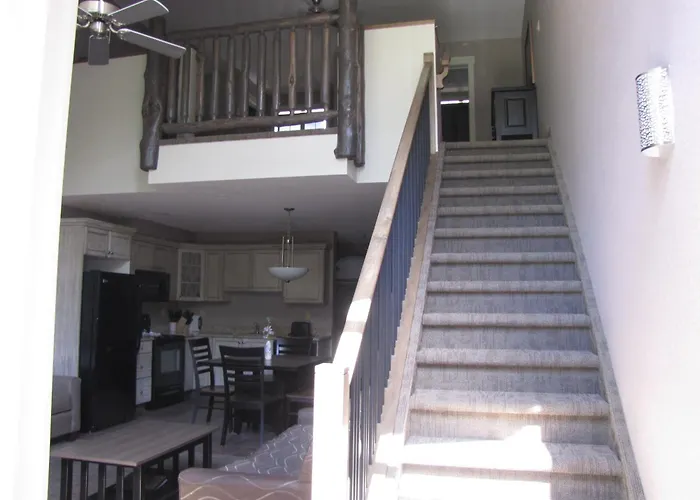 Elkwater Lake Lodge And Resort