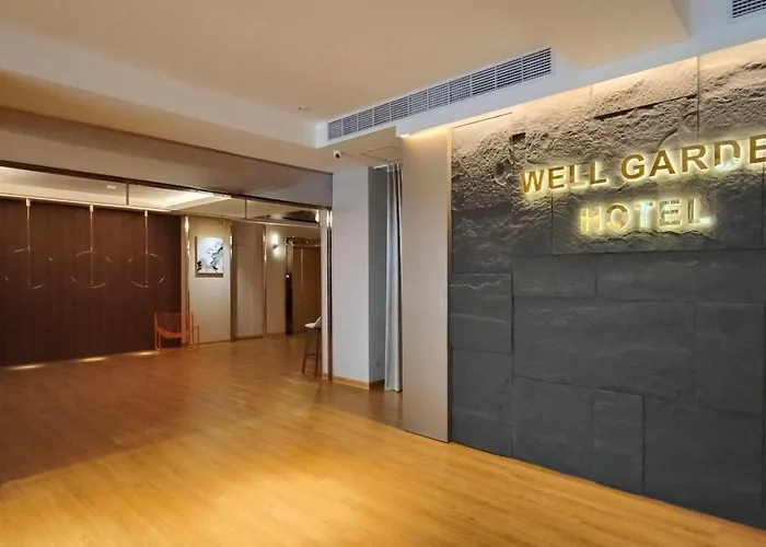 Well Garden Hotel