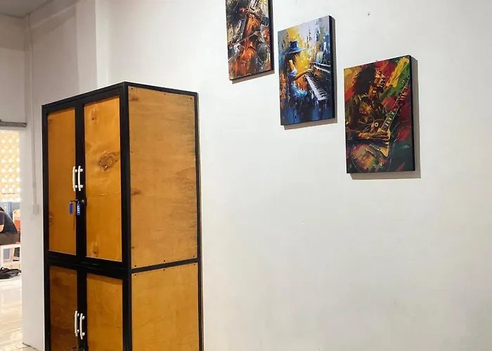 Fi Hostel Kuta Lombok