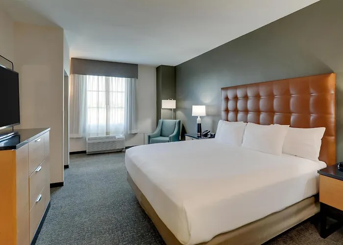 Drury Inn & Suites Dayton North