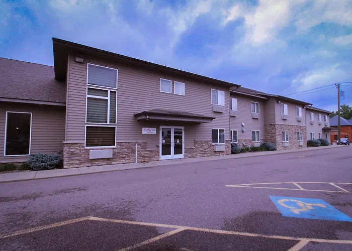 Canby Inn And Suites