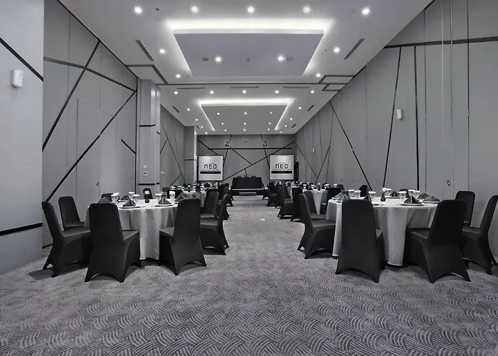 Hotel Neo Gajah Mada Pontianak By Aston