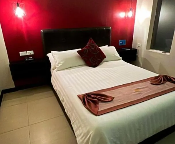 Hotel Leblanc Suites