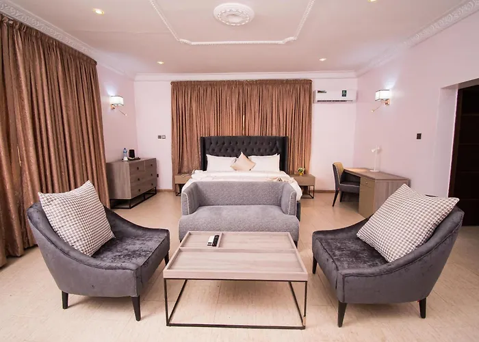 Marchforte Courtyard Hotel & Suites