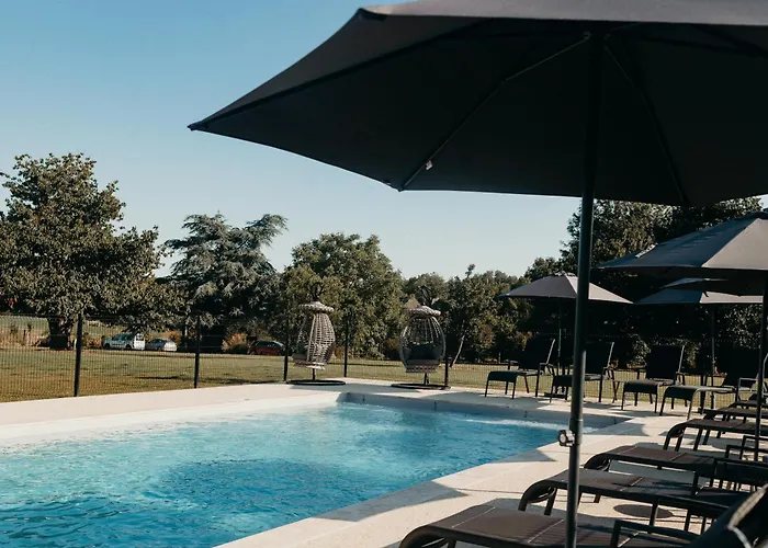 Hotel Le Chatellier - Piscine Chauffee D'Avril A Octobre