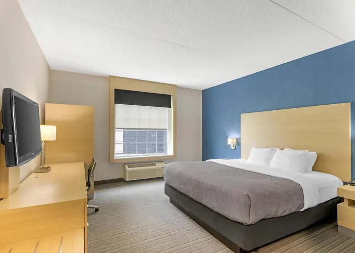 Quality Inn & Suites Oakville-Mississauga