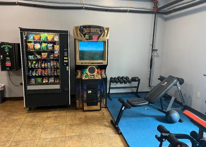 Gamble Farm Inn And Suites