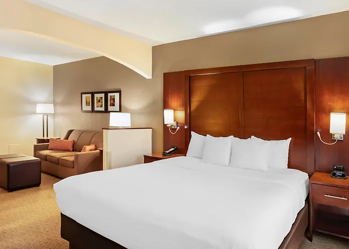 Comfort Suites State College Near Penn State - Steps Away From Psu!