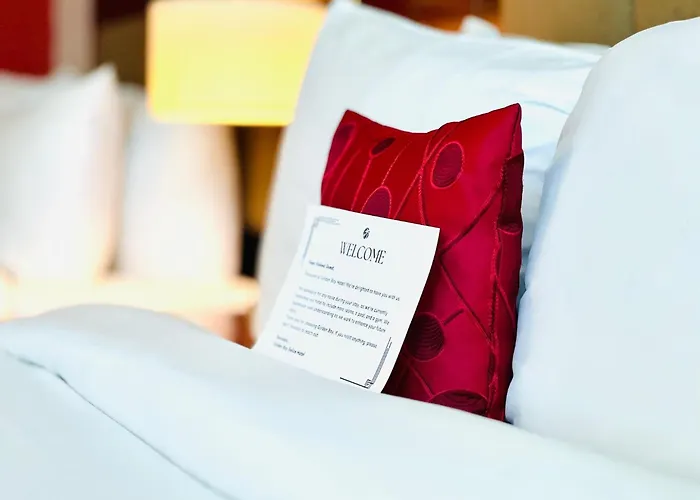 Golden Bay Hotel By Marine Parade