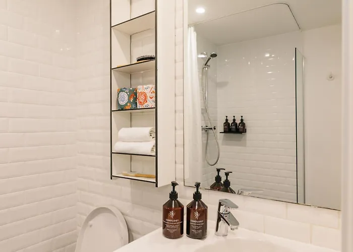 The Social Hub Paris La Défense Extended Stay