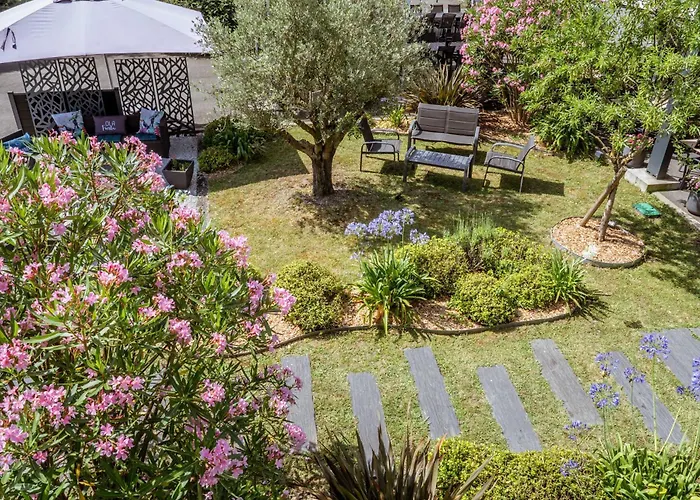 Logis Hotel L'Amandier