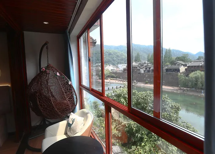 Shuiyun Zhijian Homestay