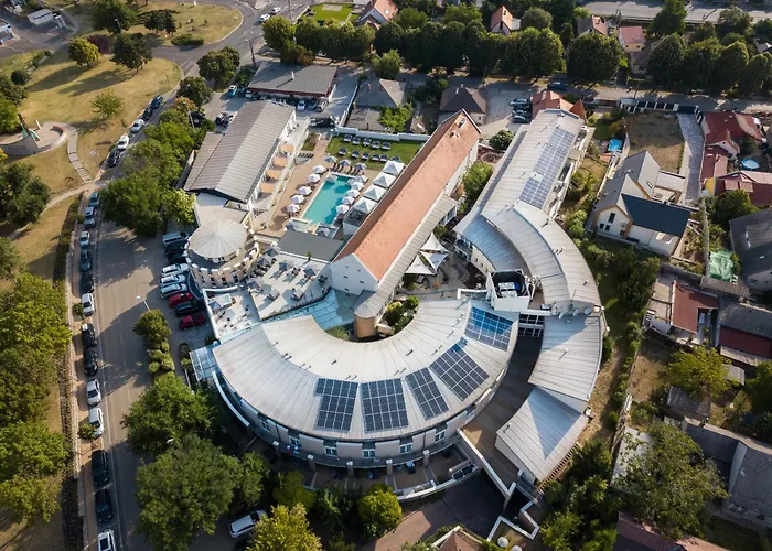CE Plaza Hotel