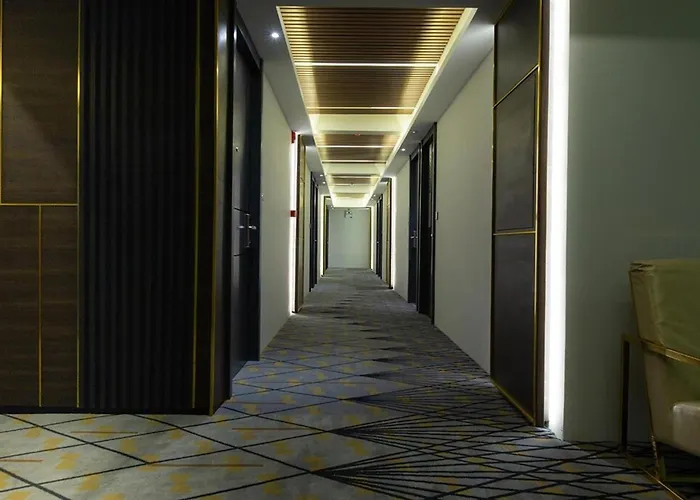 Holatel Hotel Phitsanulok