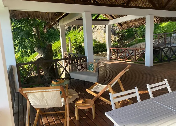 Happy Komba Lodge