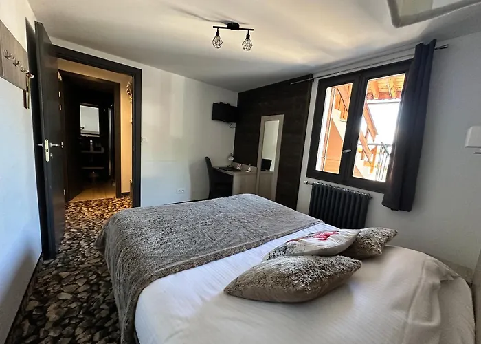 Hôtel-Chalet les Mélèzes