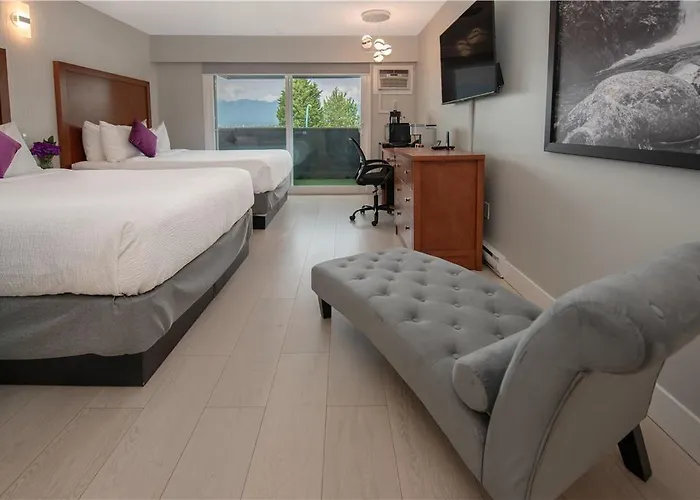 Coast Metro Vancouver Hotel