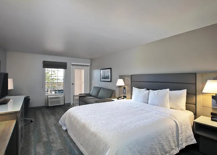 Hampton Inn & Suites Hermosa Beach