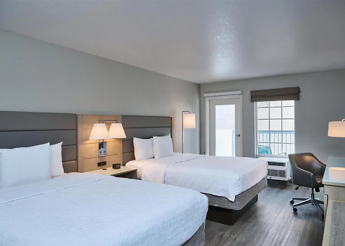 Hampton Inn & Suites Hermosa Beach