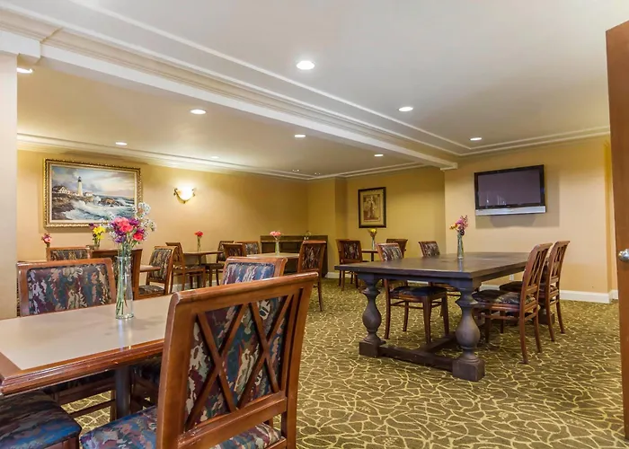 Best Western Plus Dixon Davis