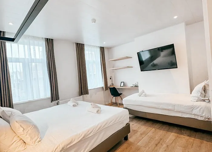 Alpha Hotel
