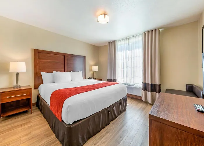 Comfort Inn & Suites Lancaster Antelope Valley