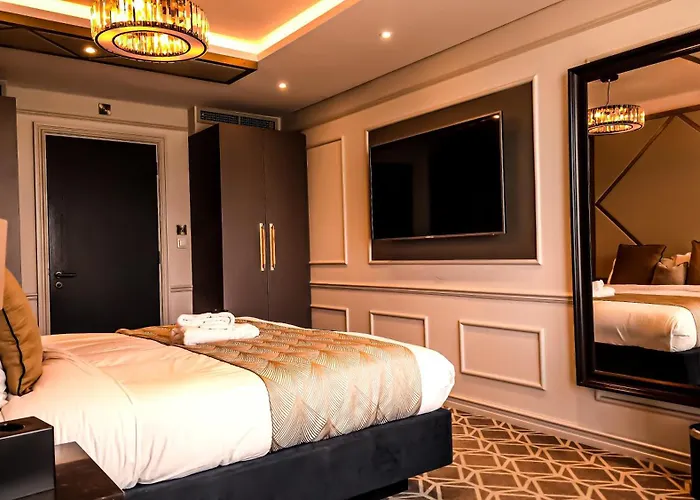 Seven Hotel