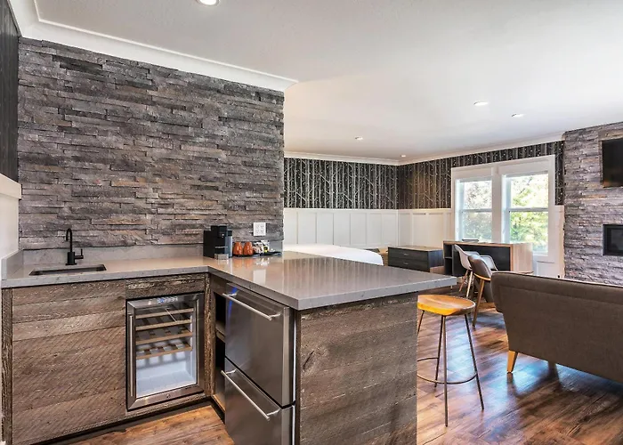 Upvalley Inn & Hot Springs, An Ascend Collection Hotel
